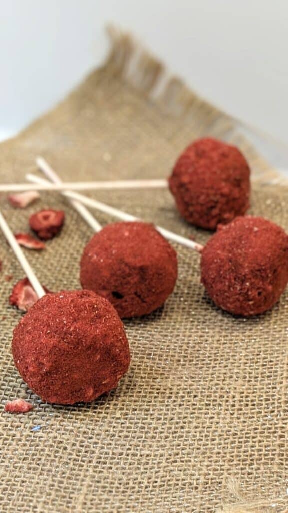 Image of Strawberry Cake Pops
