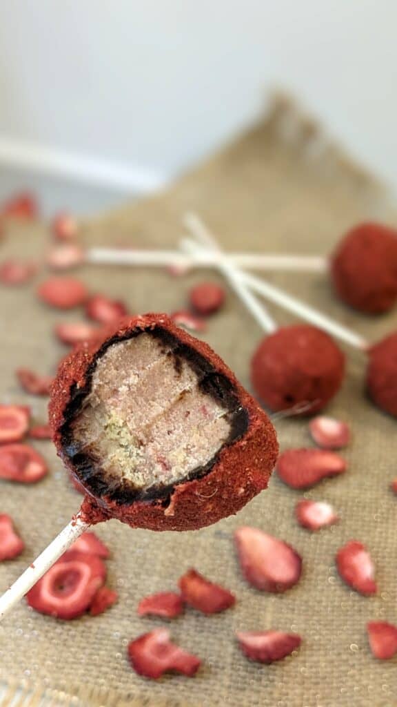 Image of Strawberry Cake Pops