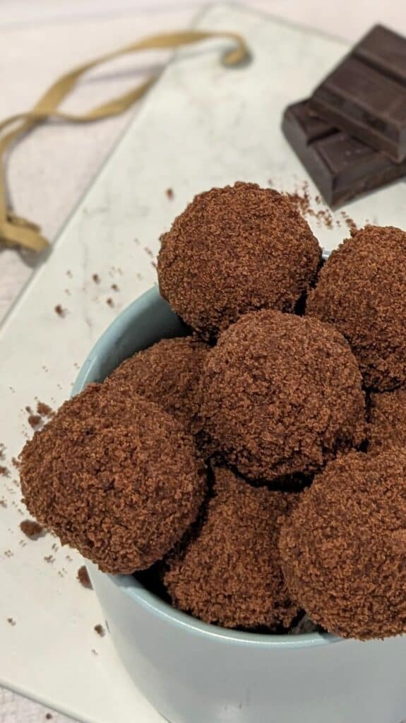 Image of Chocolate Cheesecake Balls