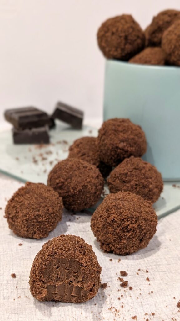 Chocolate Cheesecake Balls