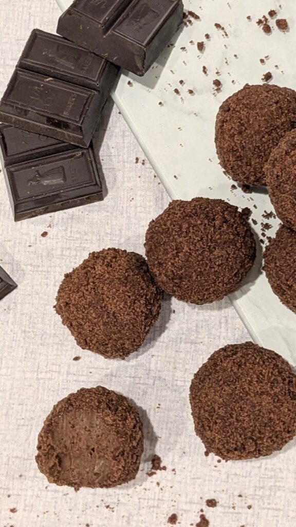 Image of Chocolate Cheesecake Energy Balls