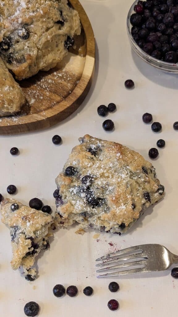 Healthy Blueberry Scones with Yogurt