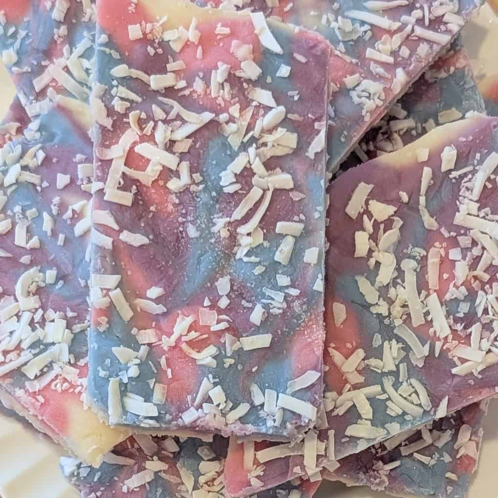 Easy Unicorn Frozen Yogurt Bark
