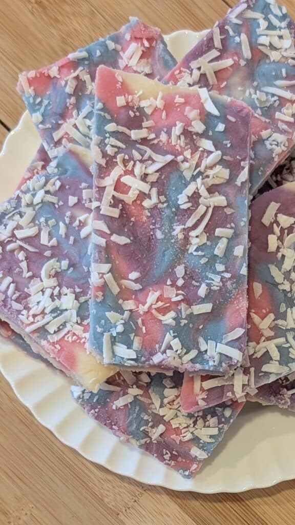 Easy Unicorn Frozen Yogurt Bark