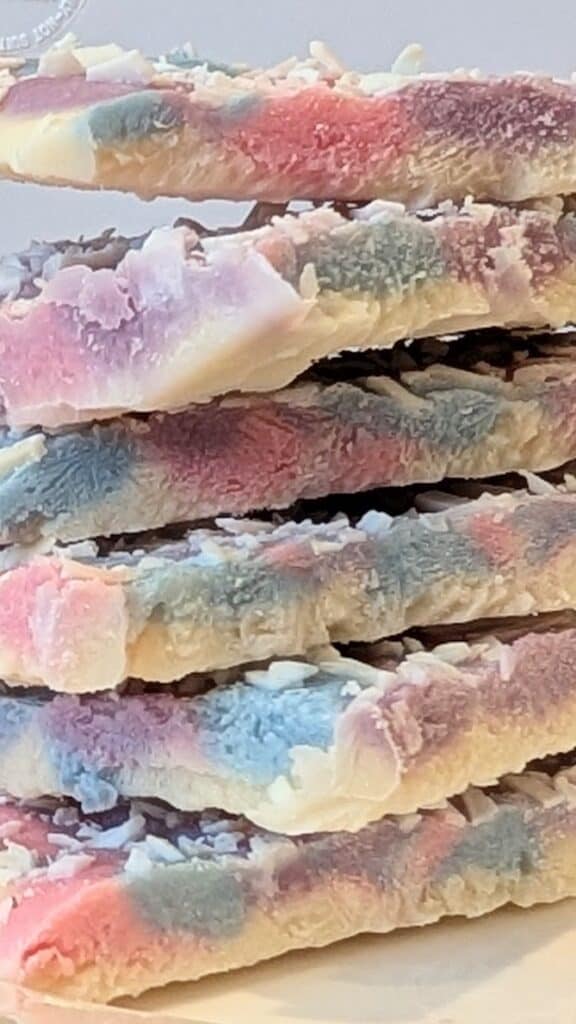 Unicorn Frozen Yogurt Bark